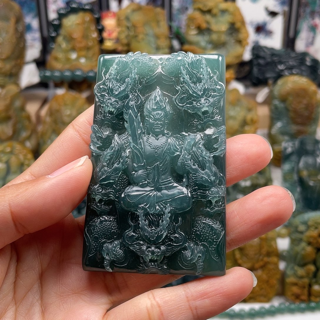 奋***年翡翠未镶嵌颈饰天然翡翠a货不动