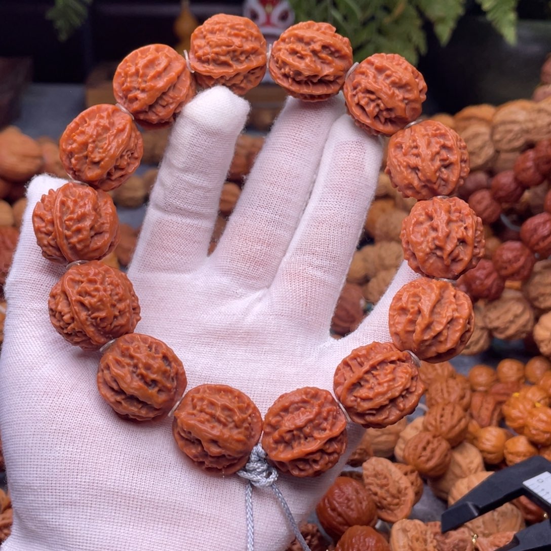 文玩核桃手串龙脊