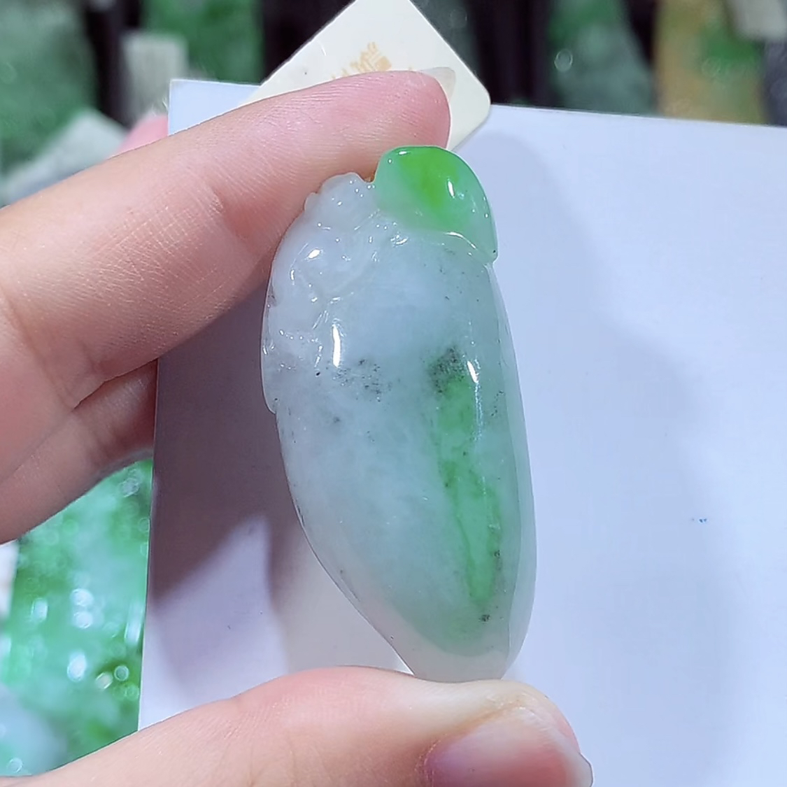 缅甸天然A货翡翠飘绿福瓜吊坠