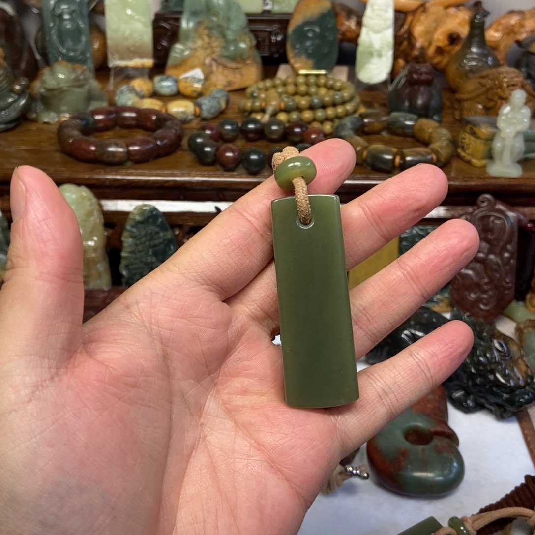 岫岩老玉（透闪石质玉）未镶嵌挂件