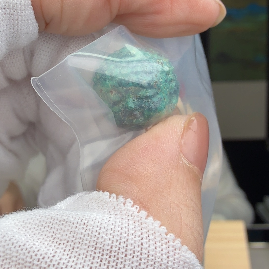 半***士绿松石未镶嵌珠宝奇石