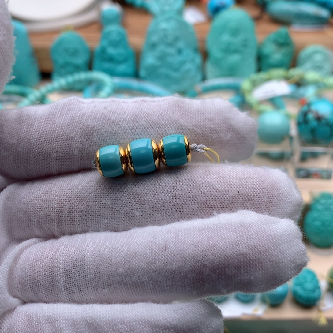 绿松石颈饰18K金镶嵌