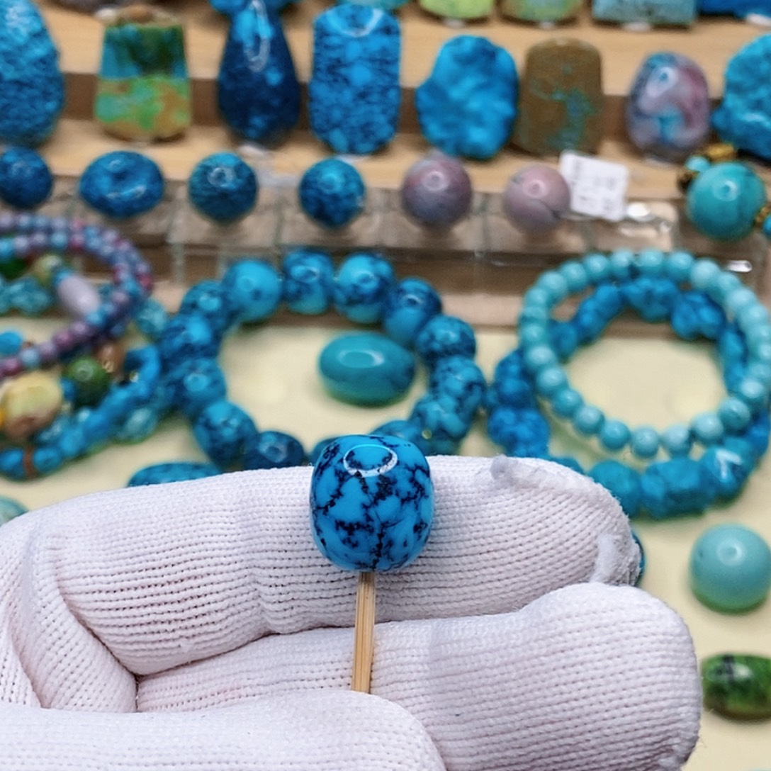 绿松石未镶嵌珠宝奇石