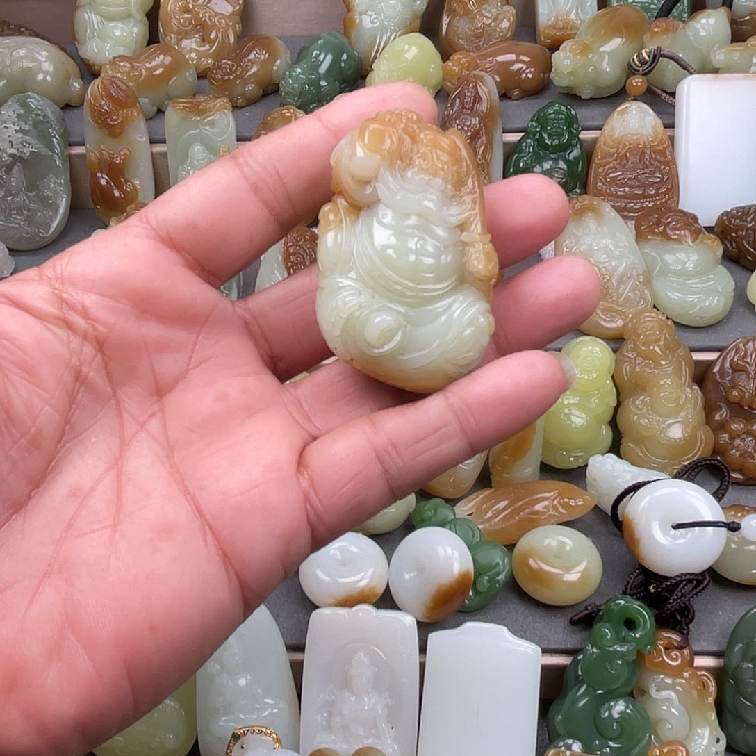 心***！和田玉未镶嵌颈饰