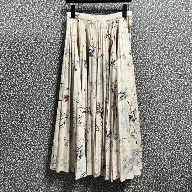 百褶碎花大裙摆印花高腰半身长裙时尚休闲百搭名媛风