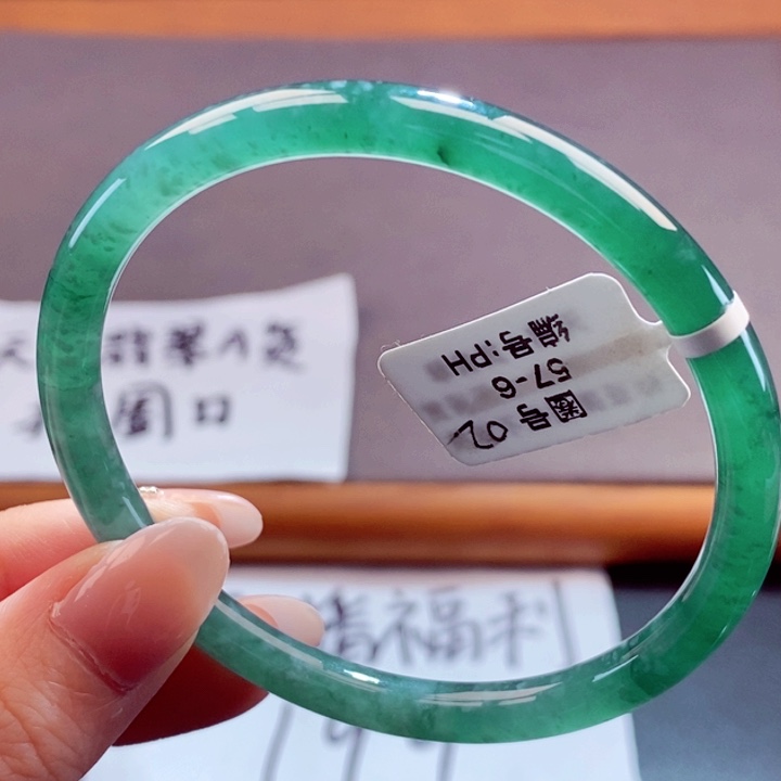 翡翠未镶嵌手镯翡翠手镯4