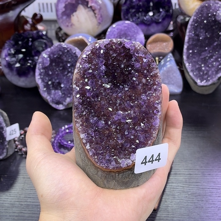 水晶大型摆件（非配饰）未镶嵌