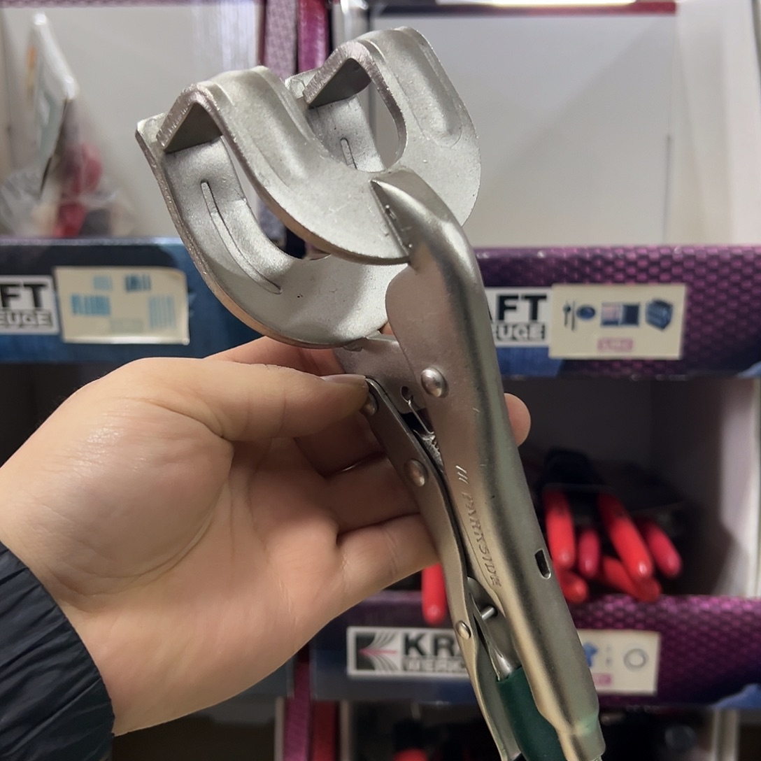 61号U型大力钳两把