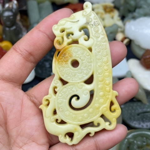 和田玉颈饰未镶嵌46