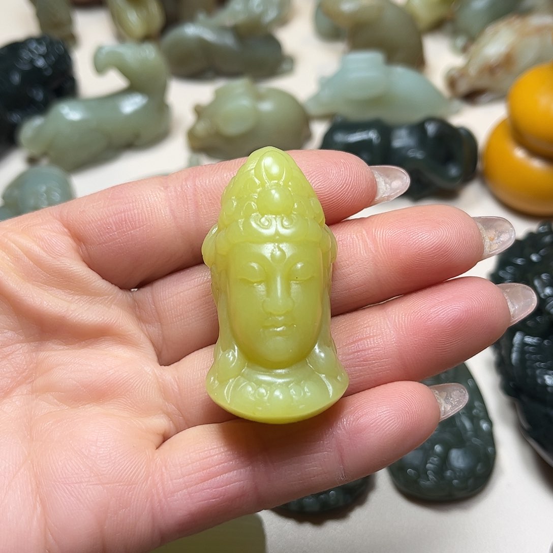 白玉菩提吊坠白玉菩提吊坠