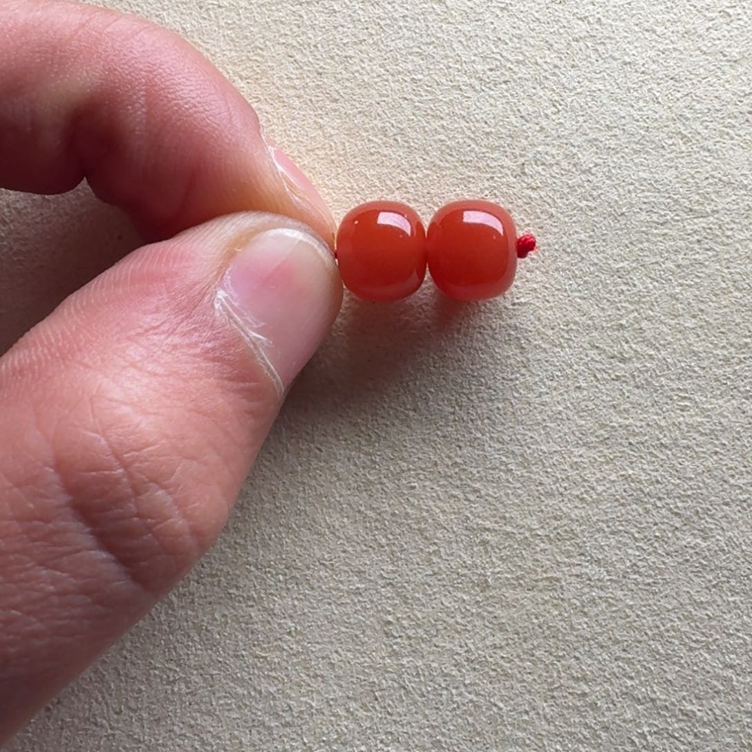 南红玛瑙老型9*8一对未镶嵌