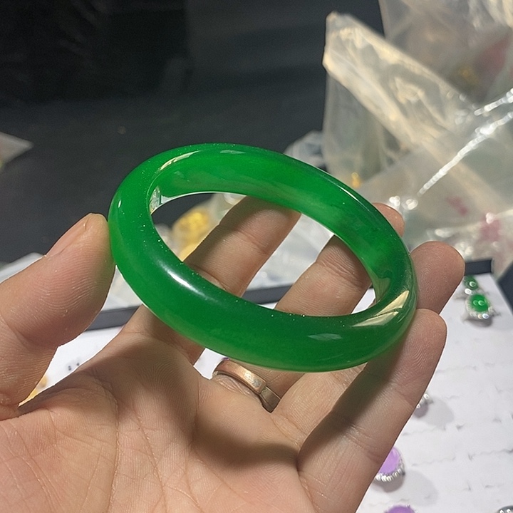 翡翠颈饰未镶嵌价格