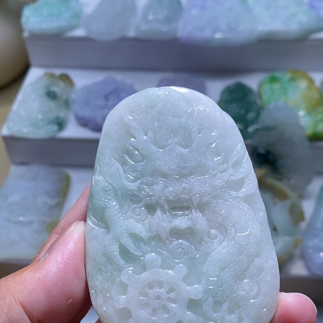 【闪购商品】翡翠颈饰未镶嵌11111111111111111