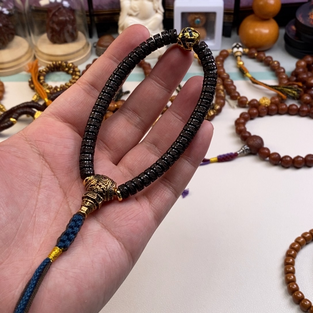 椰蒂吊坠。。。。。。。。。。。