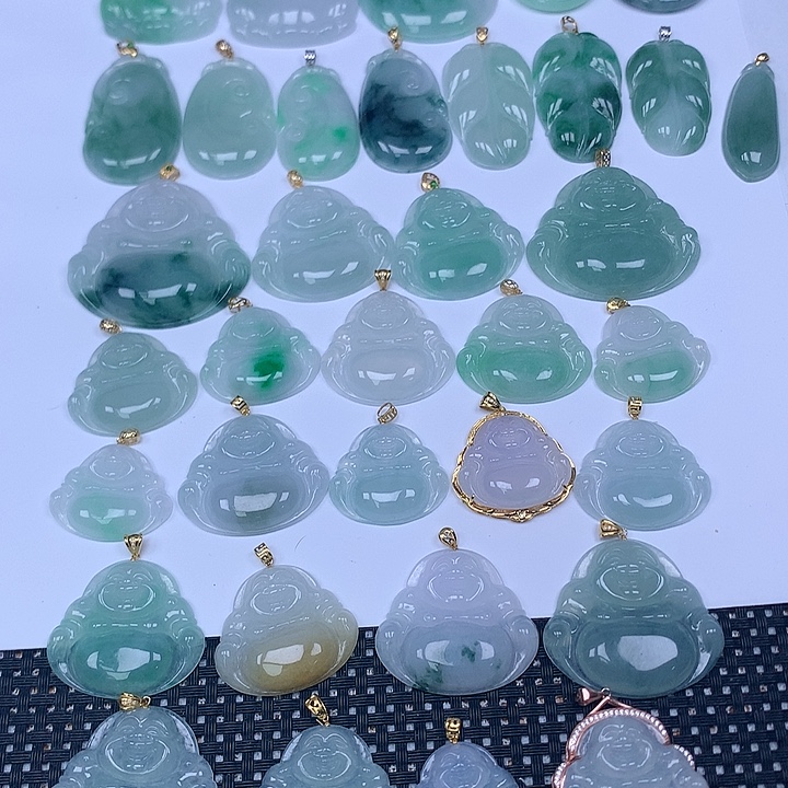 颈饰未镶嵌翡翠天然