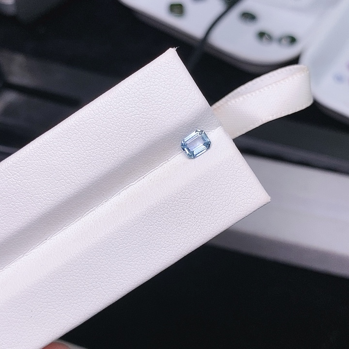 蓝宝石裸石未镶嵌0.48克拉