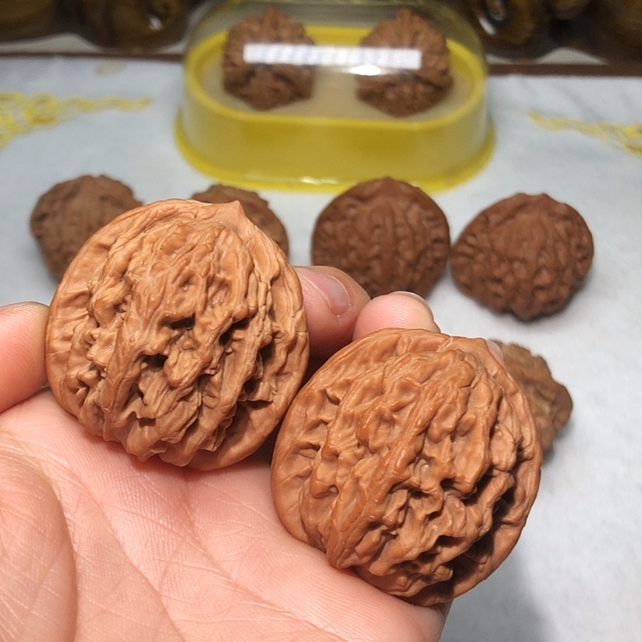 文玩核桃39尺麦虎