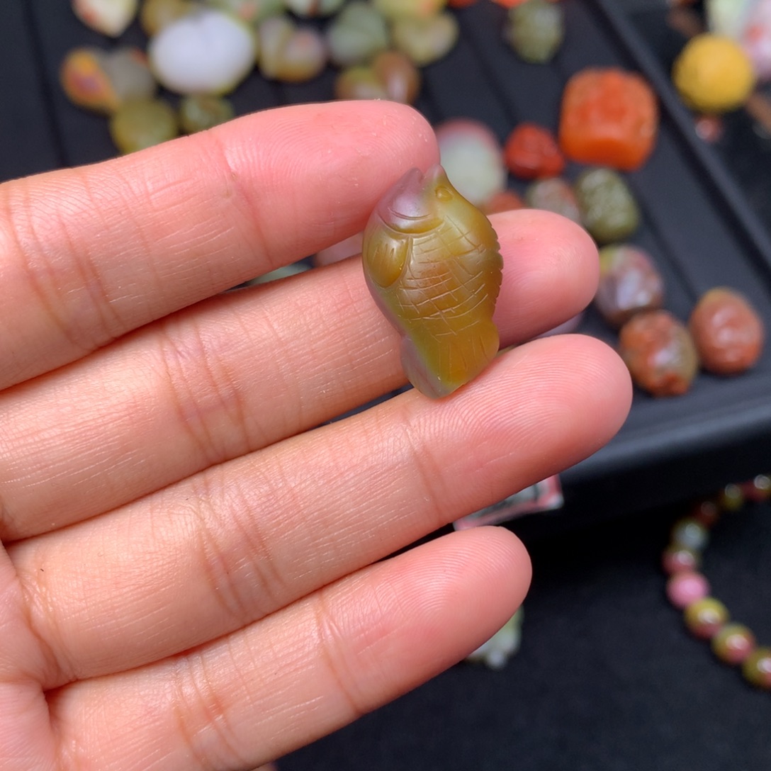 南红玛瑙未镶嵌手链