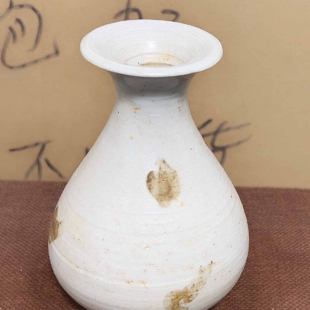 陶摆件空心的玻璃和一层薄薄的塑料