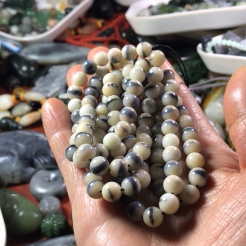 颈饰未镶嵌和田玉L****光