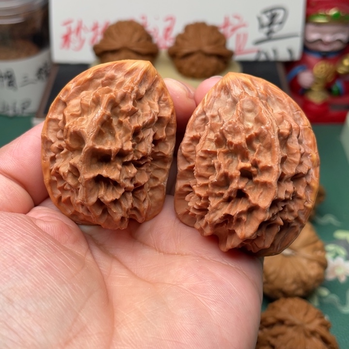 【闪购商品】文玩核桃吊坠78尺寸帝王半壁