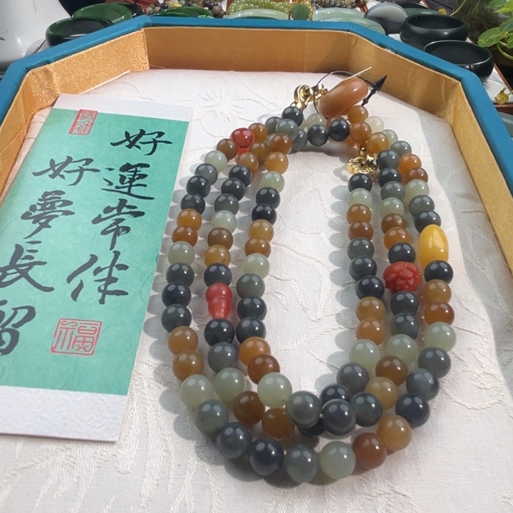 和田玉颈饰未镶嵌楼兰三色108卡8