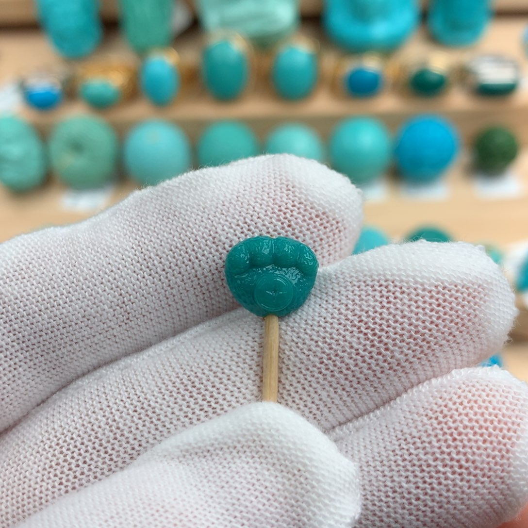 绿松石配饰未镶嵌