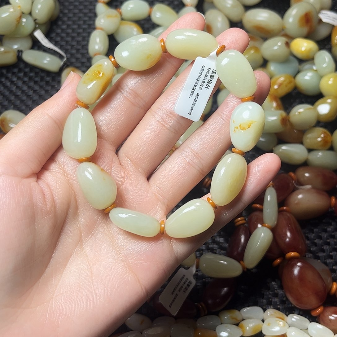 董***国手链未镶嵌和田玉