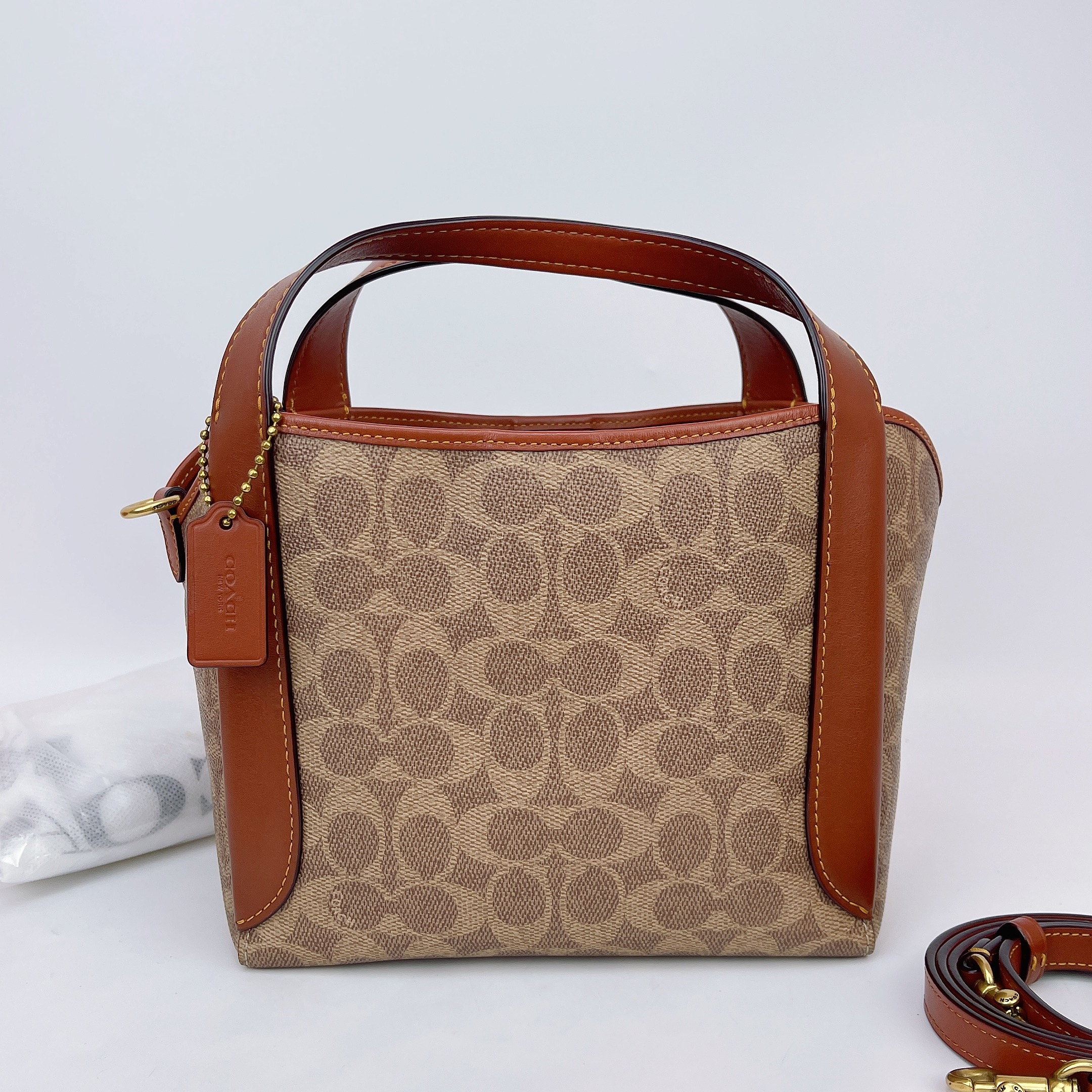 95新 COACH/蔻驰 蔻驰 棕色单肩包底长21 M952