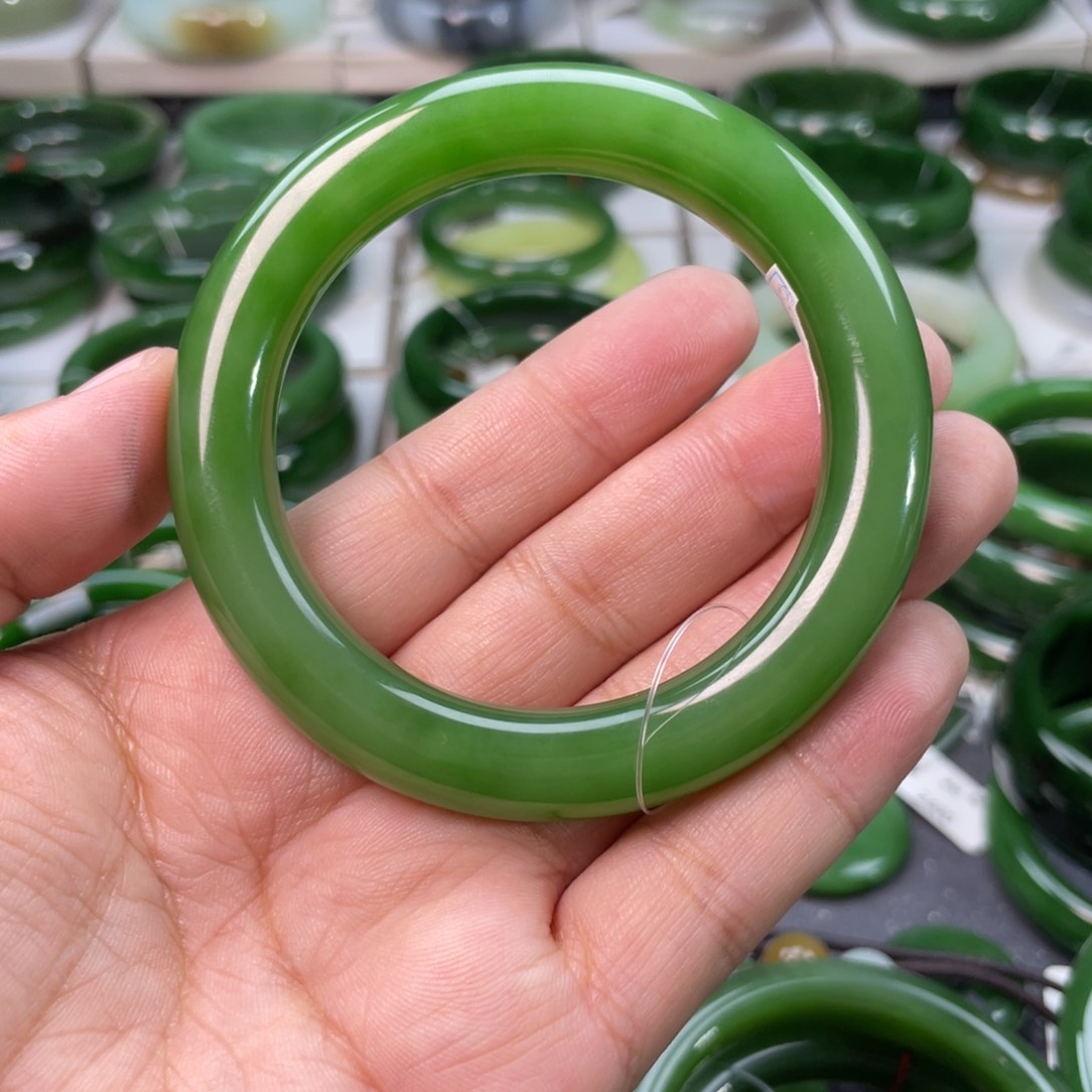 和田玉（碧玉）手镯未镶嵌