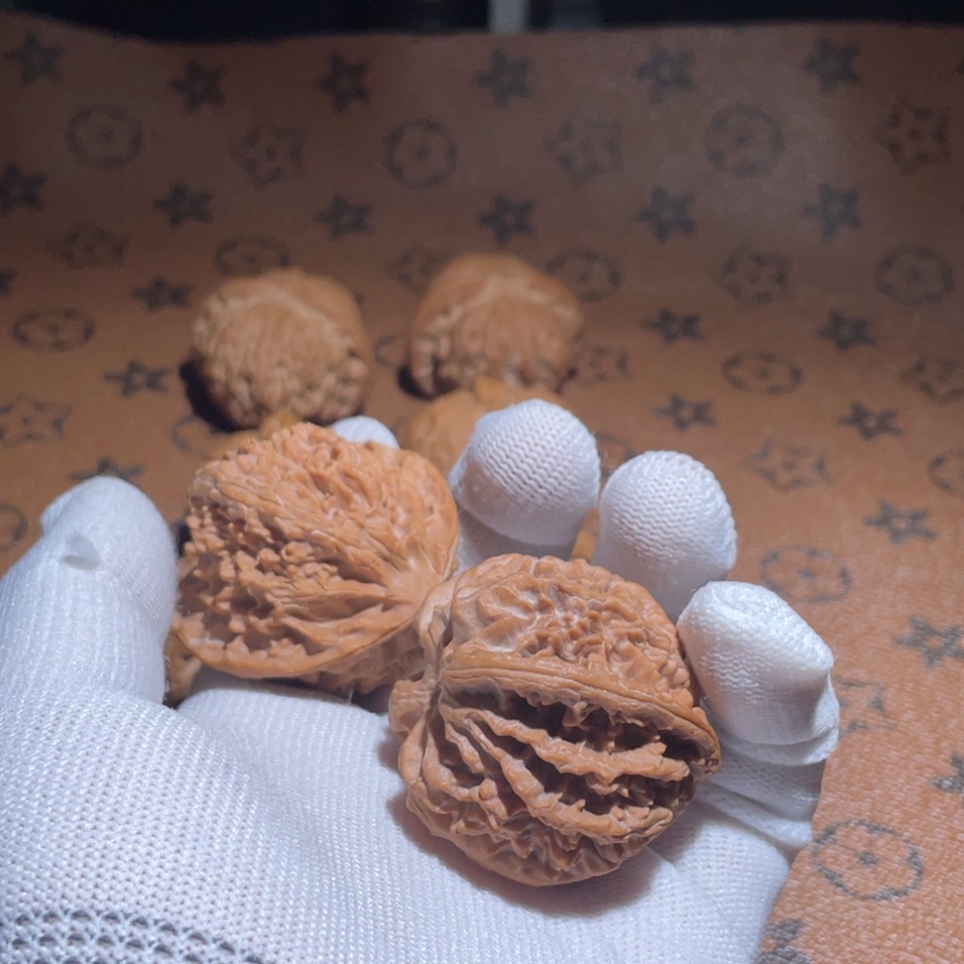 N***t吊坠文玩核桃43全品三角苹果