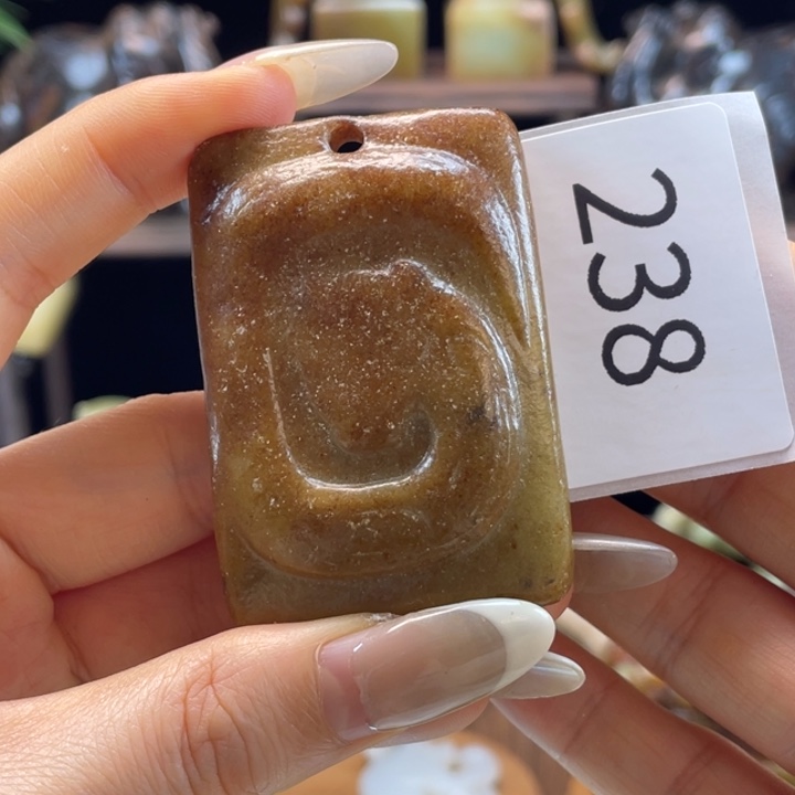 和田玉（糖玉）未镶嵌挂件