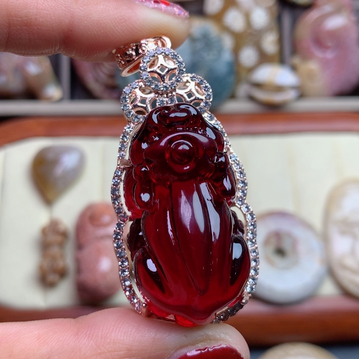 硅化珊瑚（珊瑚玉）颈饰未镶嵌