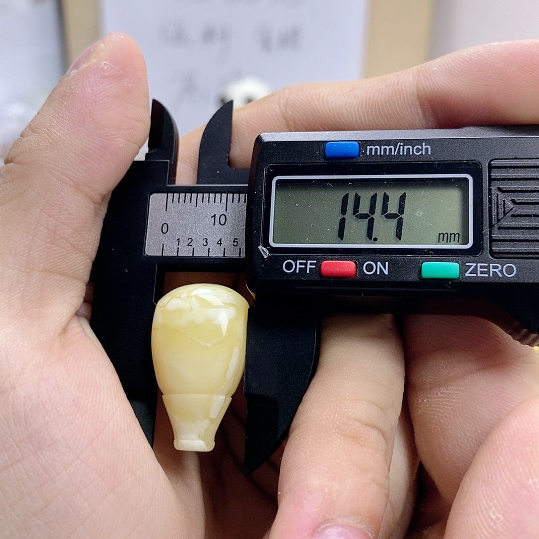 未镶嵌吊坠(不含链)琥珀