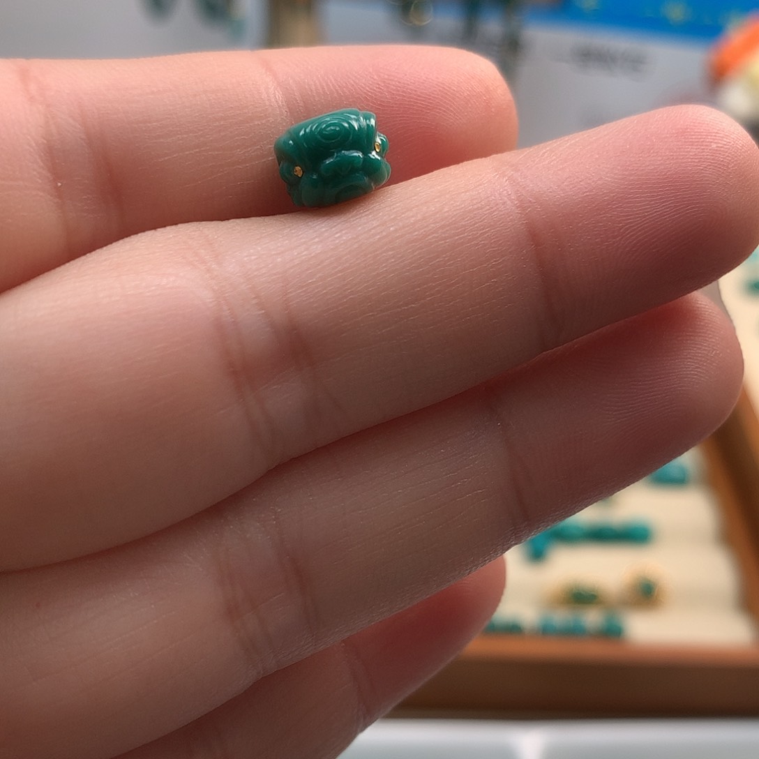 绿松石配饰未镶嵌