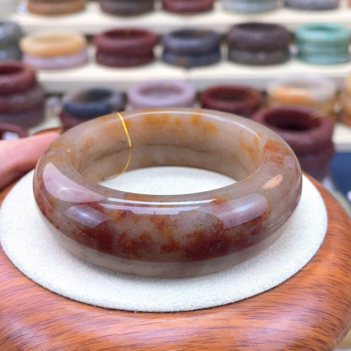 【闪购商品】石英质玉手镯未镶嵌石*