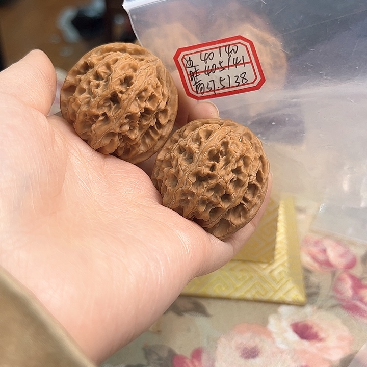 文玩核桃把件苹果园