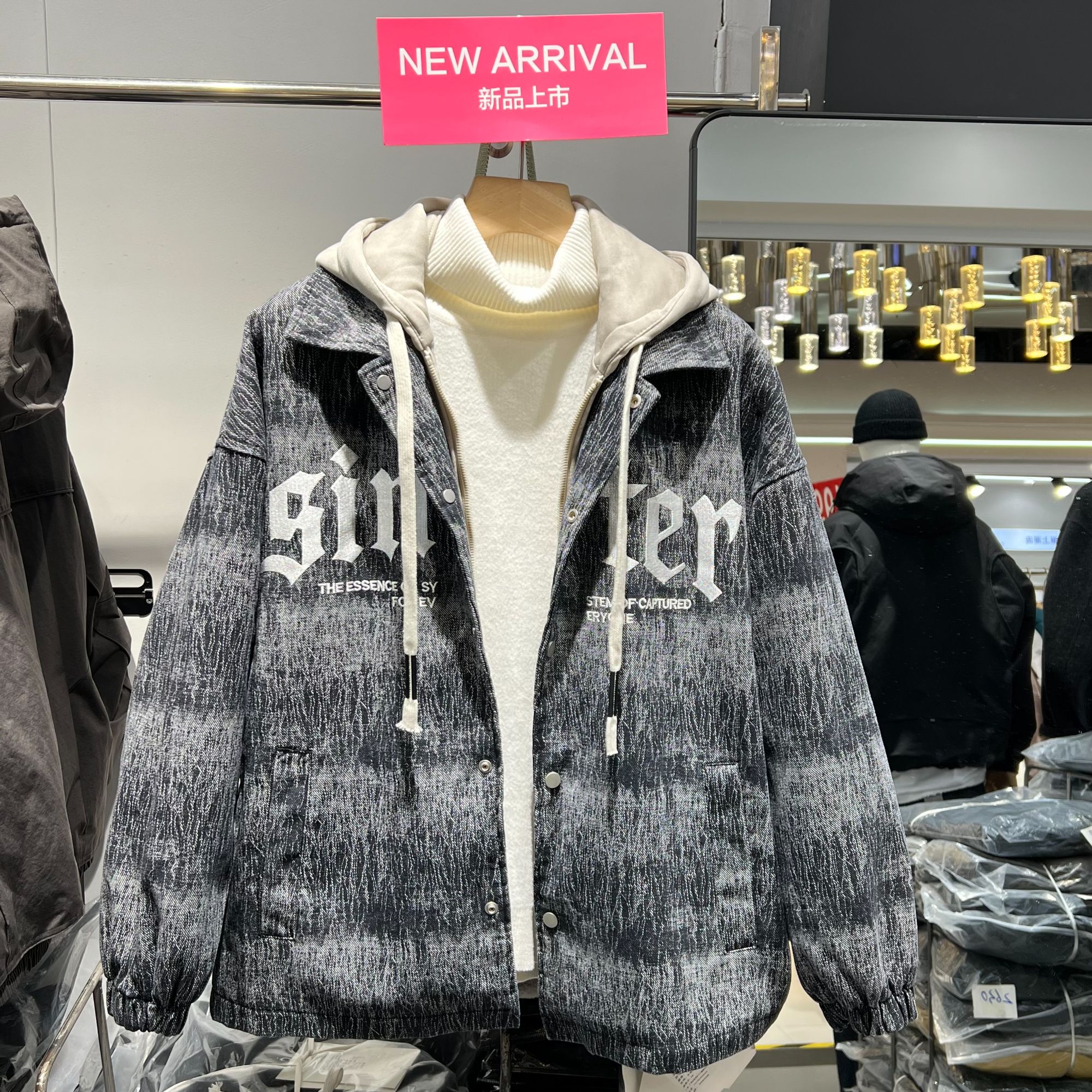 冬季宽松版25851#宽松时尚潮流重工刺绣派克牛仔外套