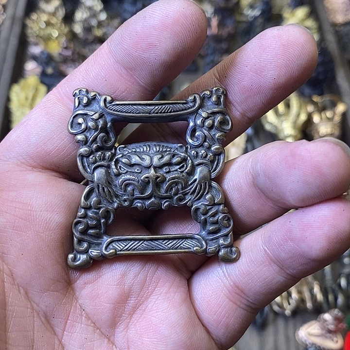 藏传文玩经书扣青铜