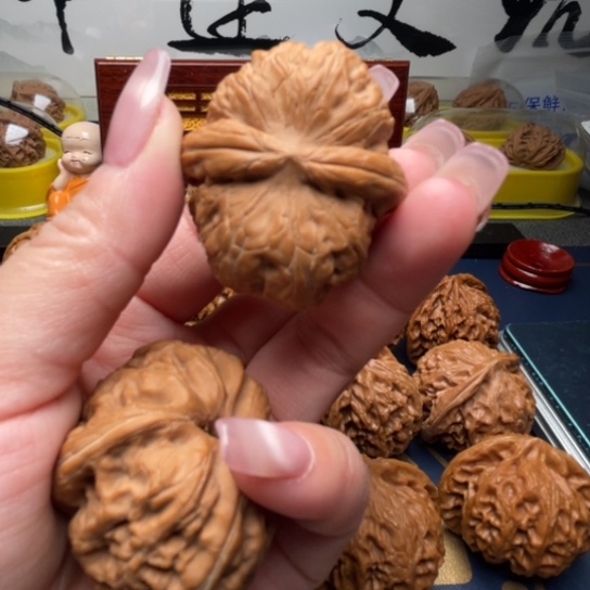 文玩核桃吊坠太**元宝