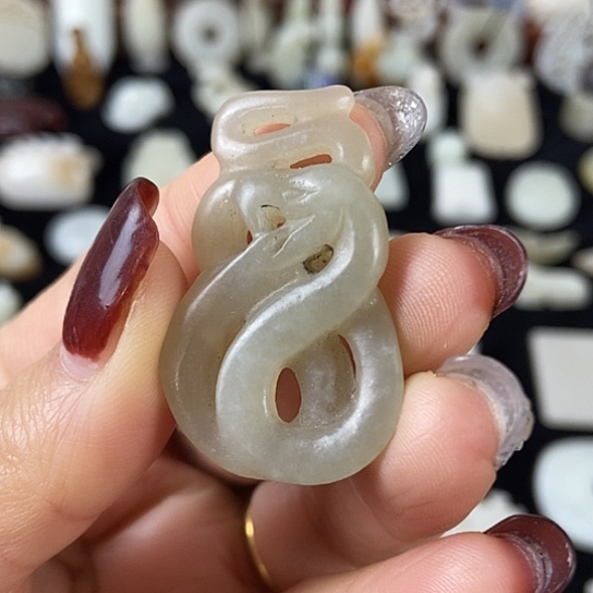 和田玉（糖玉）未镶嵌挂件