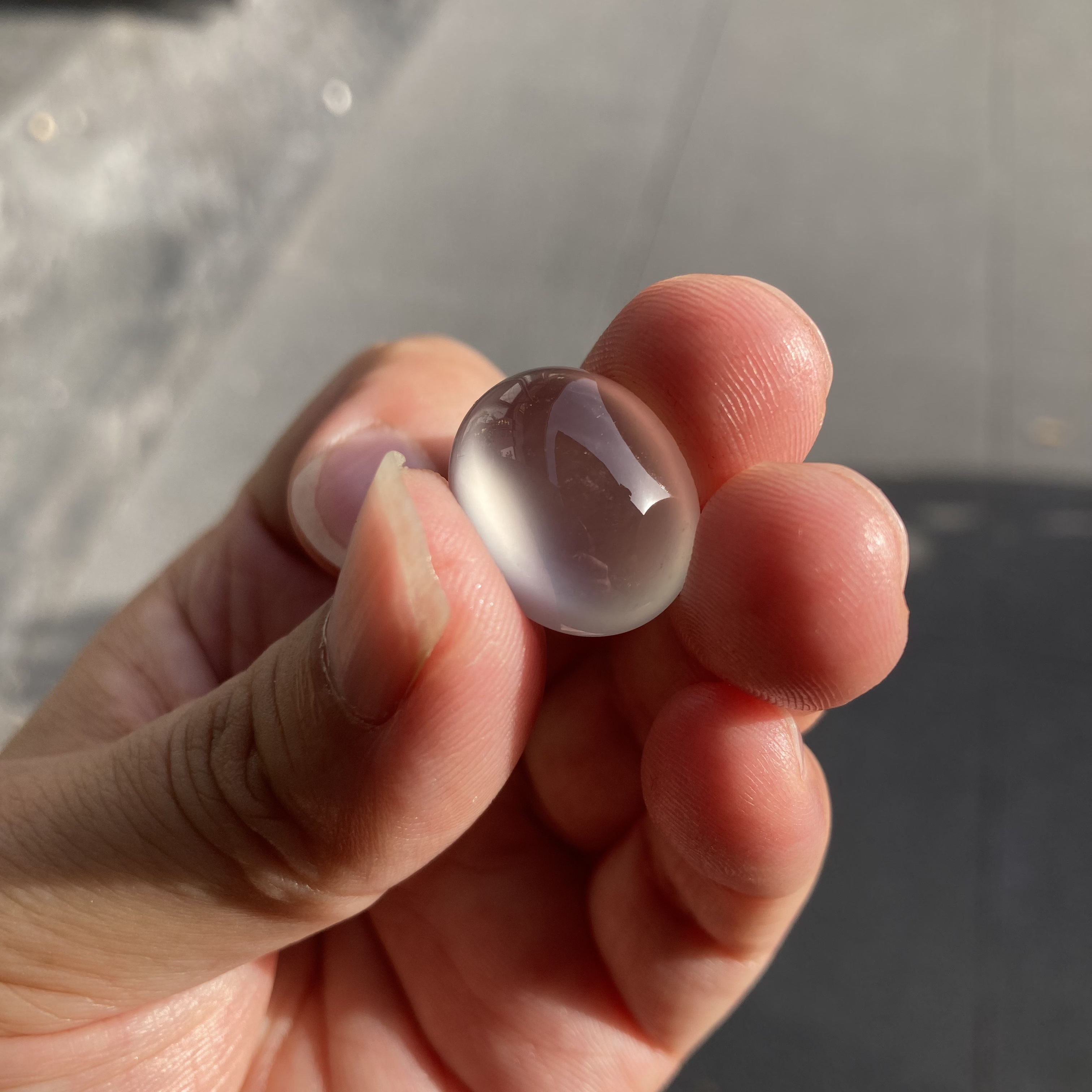 天然A货翡翠玻璃种蛋面冰透