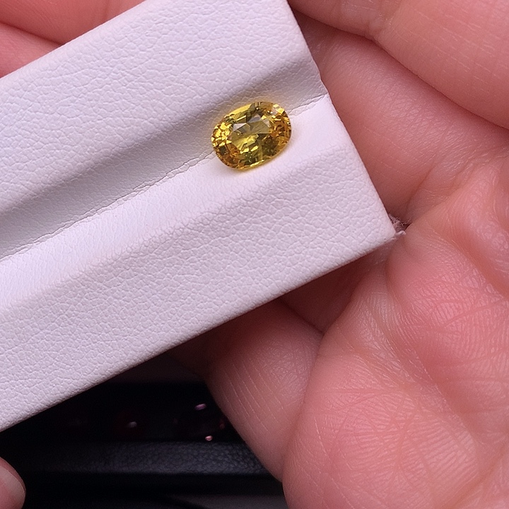 蓝宝石裸石1.74ct黄蓝宝