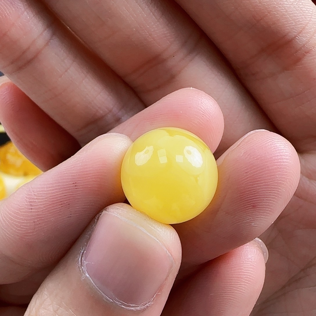 琥珀裸石未镶嵌蜜蜡