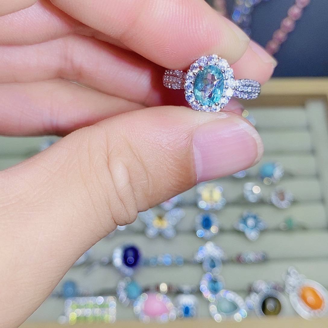 托帕石戒指未镶嵌