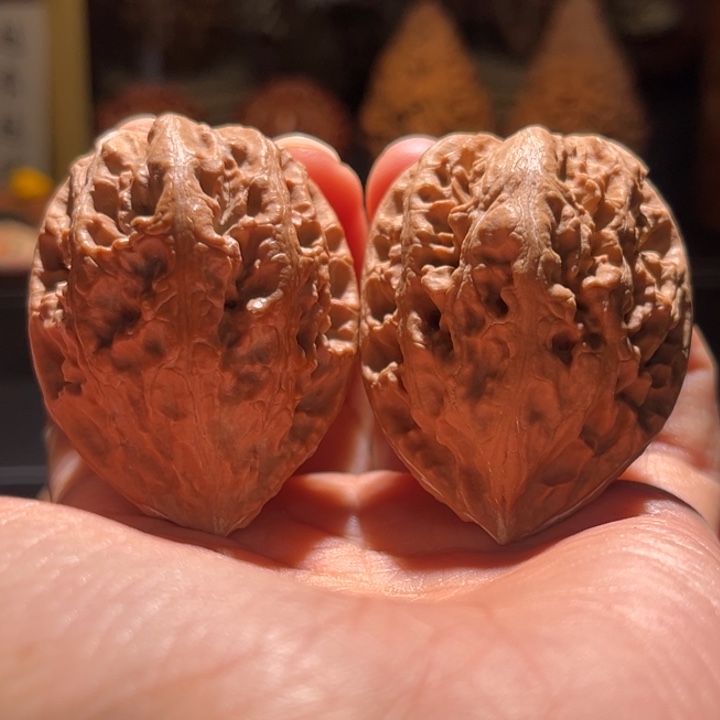 丁***猫吊坠文玩核桃凹底虎头42浮黄