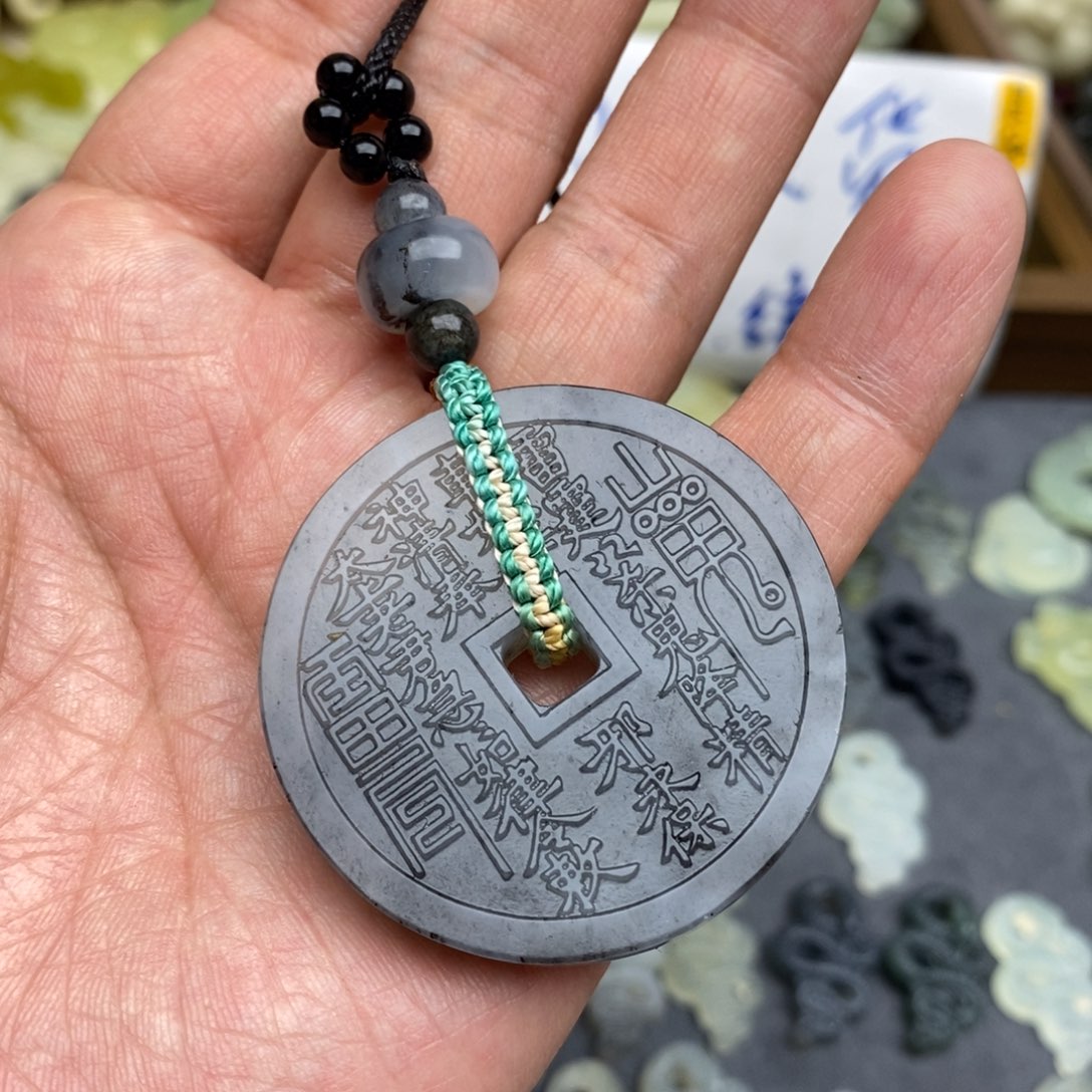 岫玉纯天然岫玉假一赔十未镶嵌