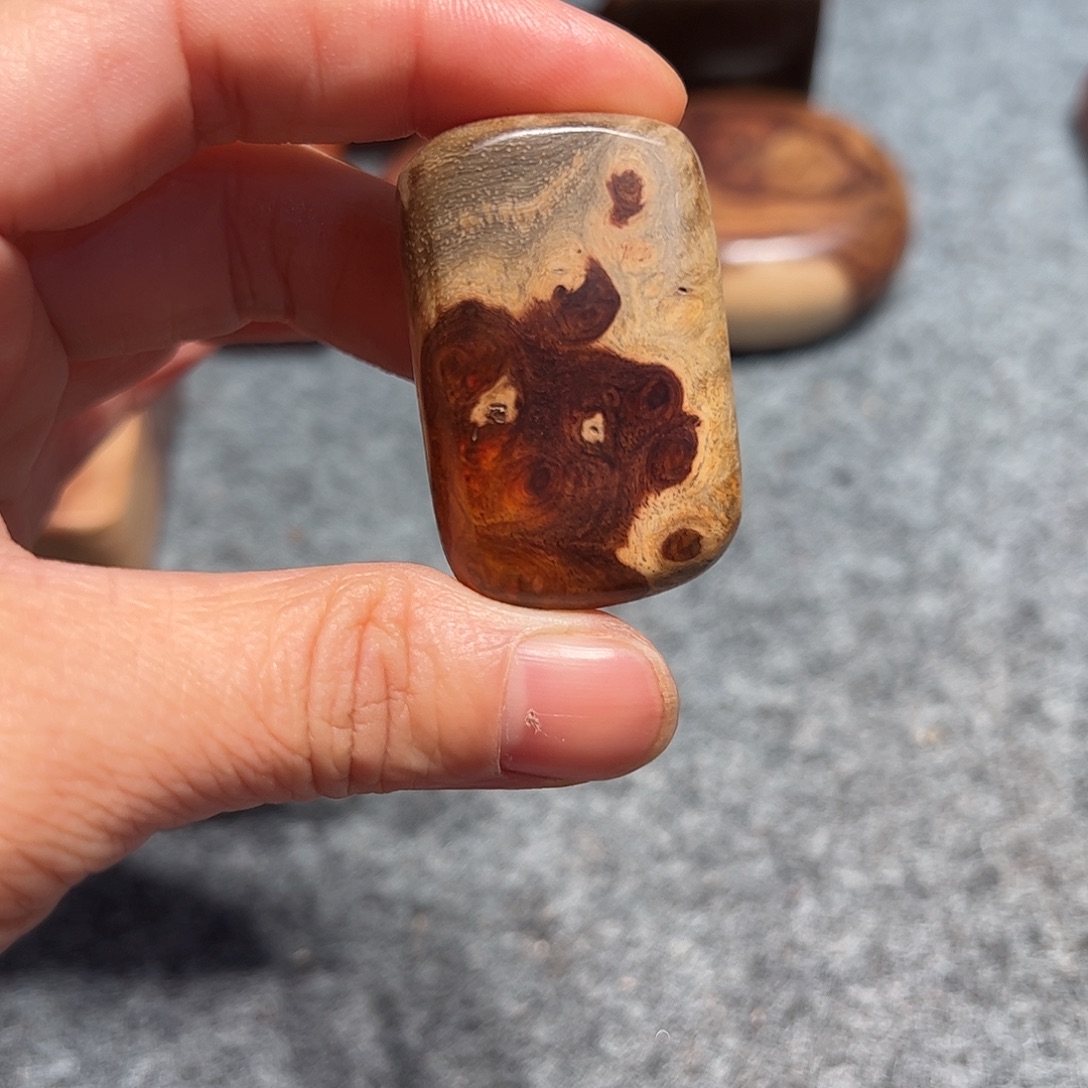 m***⑧交趾黄檀（大红酸枝）