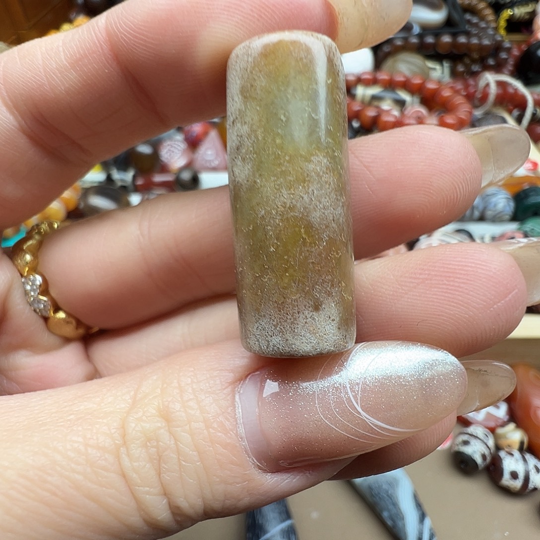 兰***堂和田玉（糖玉）未镶嵌珠宝半成品