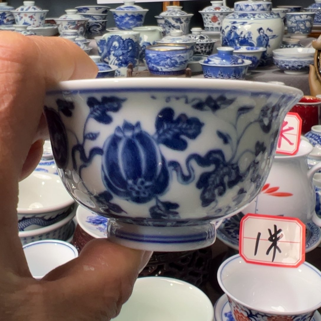 摆件景德镇青花瓷器